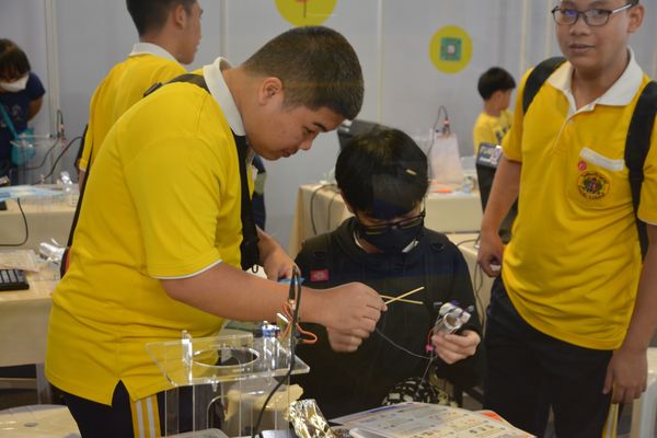 โรงเรียนปรีชานุศาสน์